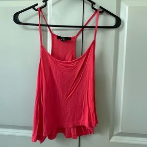 Women’s pink cropped tank